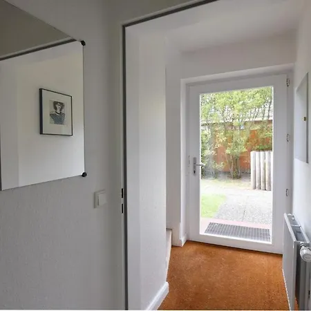 بيت للعطل Ferienhaus West-hues 30 *